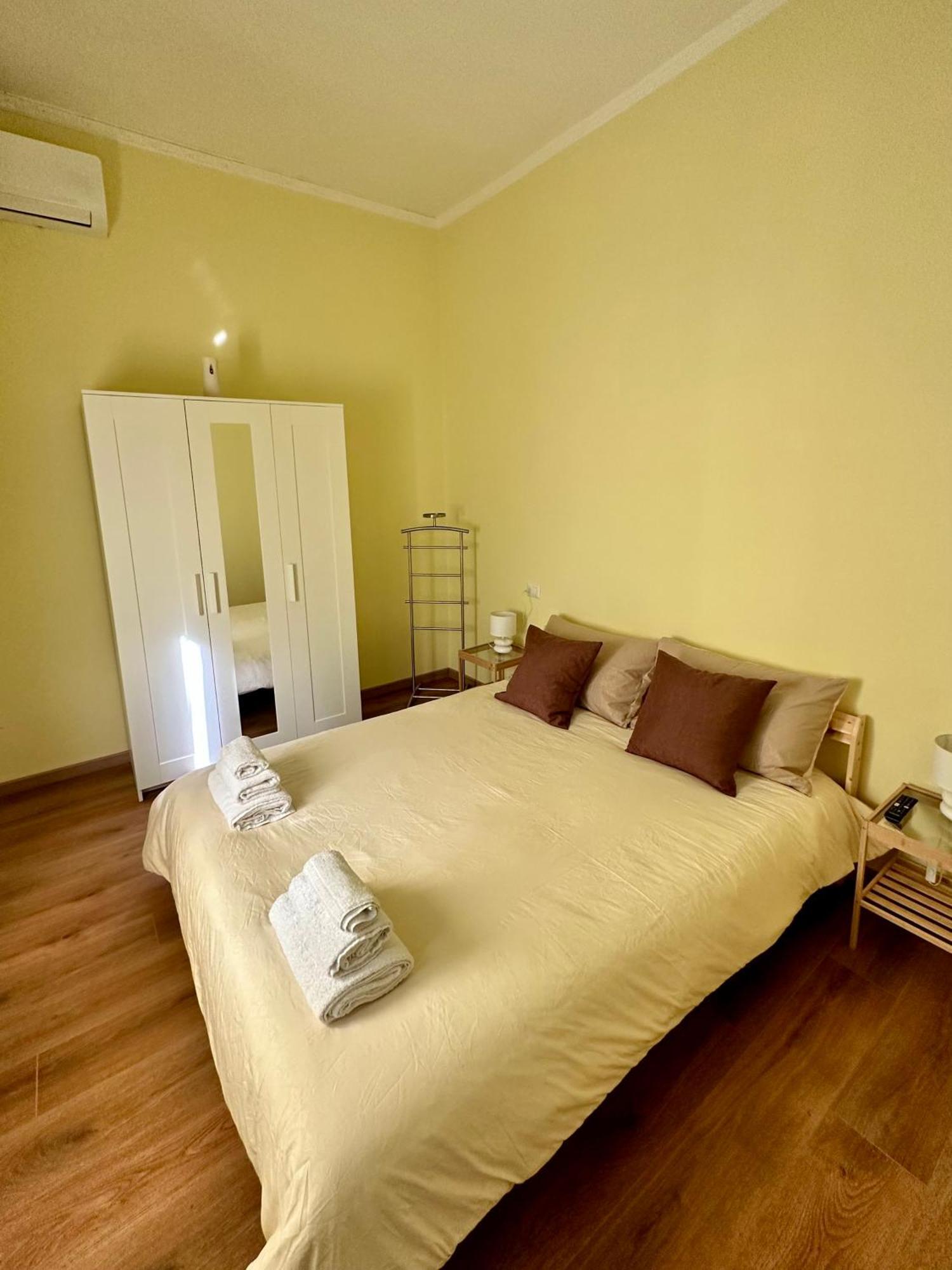 Napule House - Napoli Appartamento In Centro Экстерьер фото
