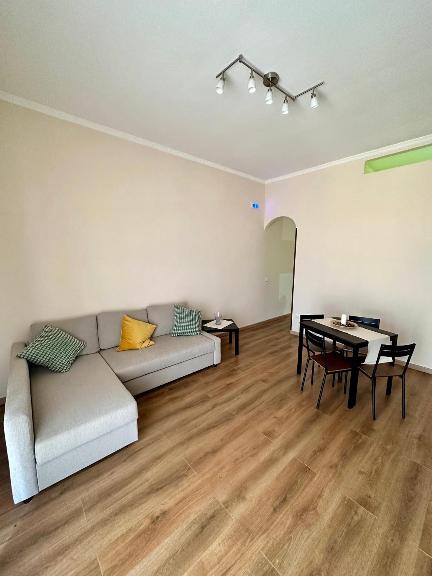 Napule House - Napoli Appartamento In Centro Экстерьер фото